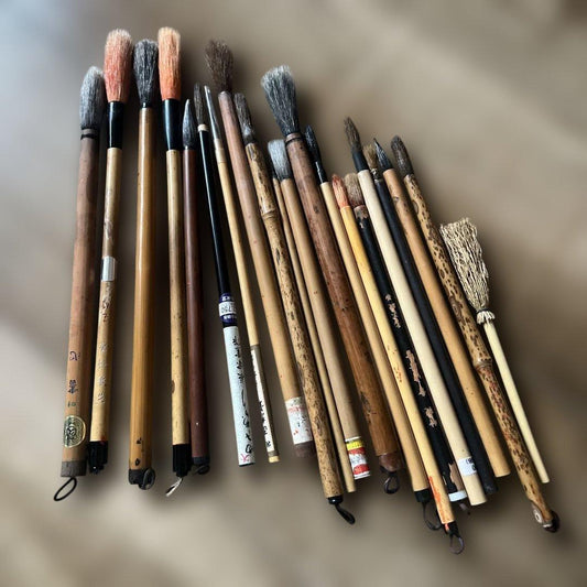 Used Vintage Japanese Calligraphy Brushes Bulk Set Traditional Sumi-e Painting Bamboo Handle Natural Hair Art Supplies for Artists Japan