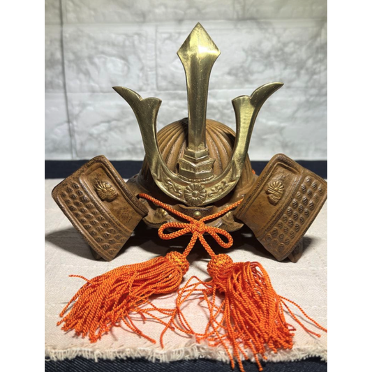 Used Japanese Samurai Kabuto Helmet Ornament Iron Metal Vintage Figurine Children's Day Kodomo no Hi 5.9in Tall