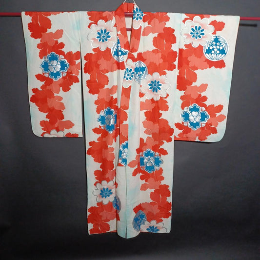 Used Japanese Vintage Kids Furisode Kimono White Silk with Beautiful Floral Pattern Traditional Girls Robe Ceremony Dress Height 133cm 52in