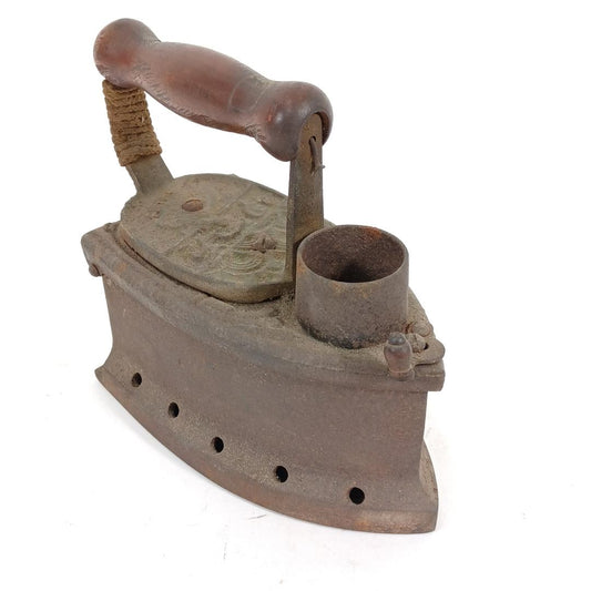 Used Japanese Antique Iron Vintage Sad Iron with Wooden Handle Industrial Rustic Home Decor Farmhouse Ornament Junk Art Display Collectible