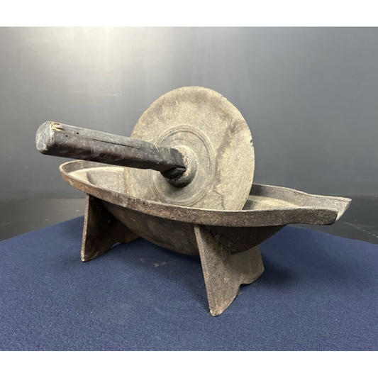 Used Antique Japanese Iron Yagen Traditional Apothecary Herb Grinder Herb Crusher Primitive Kitchen Decor Rustic Metal Tool Showa Era