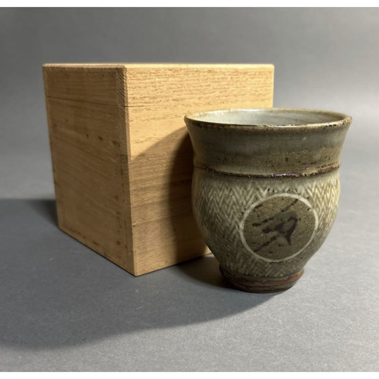Used Tatsuzo Shimaoka Inlay Yunomi Chawan Shino Mashiko Ware Vintage Japanese Pottery Teacup with Signed Wooden Box Living National Treasure