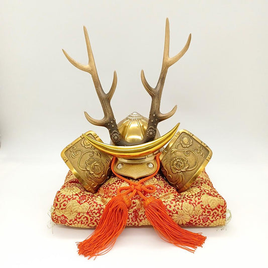 Used Japanese Samurai Warrior Yamanaka Shikanosuke Figure Statue 12.2" Amago Clan Bushi Vintage Military